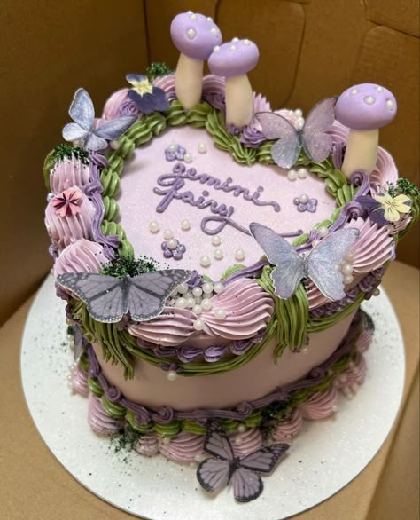 19th Birthday Cakes, Fairy Birthday Cake, Vintage Birthday Cakes, Fairy Cake, Funny Birthday Cakes, Fairy Cakes, Cute Baking, Creative Birthday Cakes, Pretty Birthday Cakes