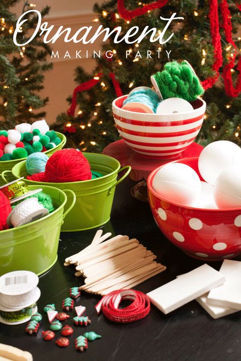 Fun ideas for a kids' Christmas ornament party--party activities and christmas party food! Tree Trimming Party Ideas, Ornament Station, Ornament Making Party, Kid Christmas Crafts, Tree Trimming Party, Easy Kids Christmas, Girls Christmas Party, Sister Trip, Couples Dinner