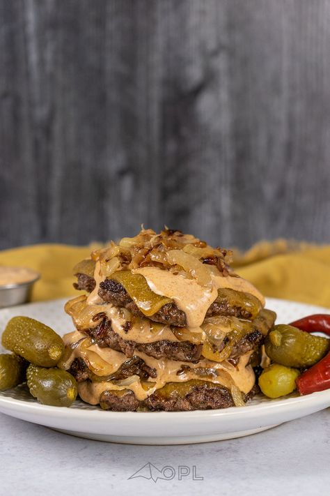 Don't waste your money eating out when you can make Keto smashed burgers that taste even better at home! No vegetable or seed oils! Carnivore Hamburger Recipes, Carnivore Burger, Keto Burger Recipes, Keto Burgers, Keto Camping, Special Sauce Recipe, Smashed Burgers, Smash Burger Recipe, Burger Specials