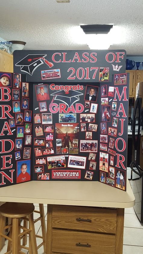 Graduation Picture Poster Board Ideas, Graduation Canvas Ideas, Graduation Tri Fold Board Ideas, Graduation Photo Board Ideas, Poster Board Graduation Ideas, Trifold Poster Board Ideas Graduation, Senior Picture Board Ideas, Senior Picture Boards, Graduation Picture Collage Ideas