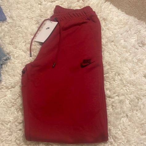 Red Nike Sweatpants Size Xs Nwt Nike Sweatpants Outfit School, Gym Wishlist, Red Nike Sweatpants, Red Sweatpants, Cute Nike Outfits, Black Cropped Pants, Nike Sweatpants, Cute Pants, Swag Outfits For Girls