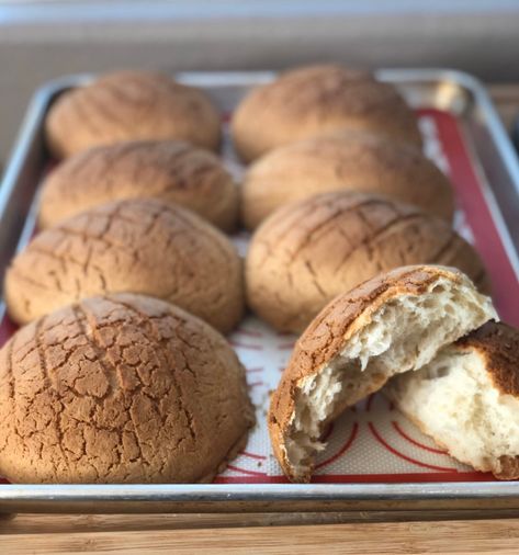 Hannie Marie: Baking and Sourdough Bread - HANNIE MARIE Sourdough Conchas Recipe, Sourdough Discard Conchas, Sourdough Conchas, Sourdough Sweets, Sourdough Basics, Sour Sally, Conchas Recipe, Bun Recipes, Starter Ideas