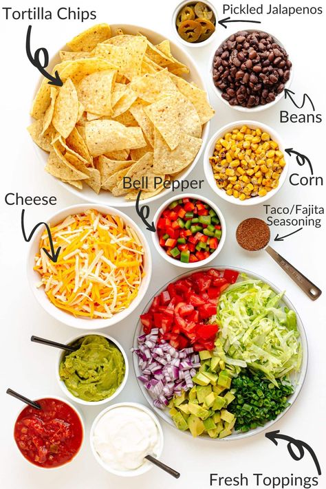 Nachos Sheet Pan, Vegetarian Sheet Pan, Veggie Nachos, Healthy Nachos, Sheet Pan Nachos, Pan Nachos, Vegetarian Nachos, Colorful Veggies, Nachos Recipe Easy