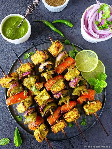 Hariyali Paneer Tikka - Cooking Carnival Hariyali Paneer Tikka, Chicken Kadai Recipe, Paneer Tikka Recipe, Paneer Pizza, Sweets Photography, Grilled Paneer, Bbq Parties, Vegetarian Bbq, Paneer Dishes