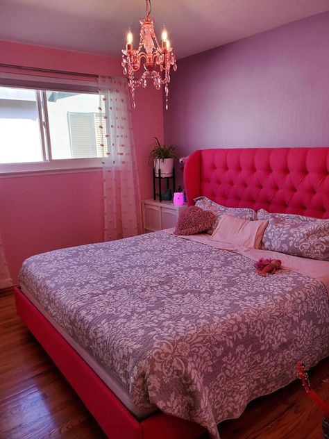 Hot Pink Bed Frame, Apartment Aestethic, Pink Bedframe, Pink Tufted Bed, Pink Queen Bed, Pink Bed Frame, Hot Pink Room, Pink Headboard, Pillow Headboard