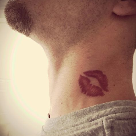 Just a kiss #kiss #lipstick #tattoo #necktattoos #red Kiss Tattoo Men, Kiss Mark Tattoo On Neck, Kiss Mark Tattoo, Kiss Tattoo On Neck, Vday Shoot, Lipstick Tattoo, Cartoon Kiss, Red Lipstick Kisses, Kiss Tattoos