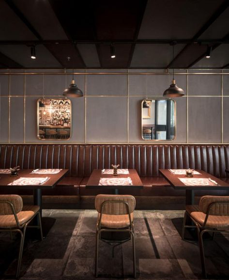 NAO | Bottega Jin Shang Pizzeria Interior Design, Brick Oven Pizza, White Marble, Pizza Pizzeria Interior Design, Pizzeria Interior, Cafe 50s, Italian Restaurant Design, Sport Bar Design, White Leather Couch, Couch Sets, Pizzeria Design, Leather Banquette