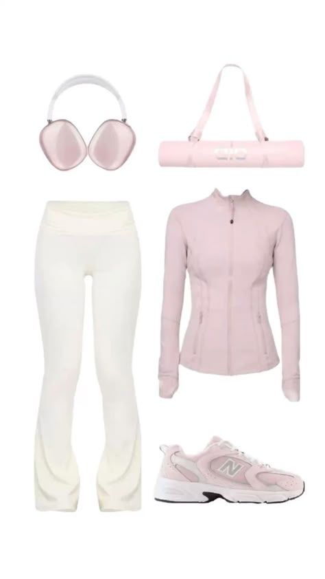 Flares Outfit Summer, Pink Gym Clothes, Coquette Workout Outfit, Coquette Workout, Gymwear Outfits, Fitness Wear Outfits, Cute Gym Outfits, Outfit Yoga, Pink Pilates Princess