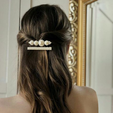 Autumn Hair Accessories, Pearl Hair Clips, Asian Short Hair, Clip Hairstyles, Pearl Hair Pins, Wedding Hair Clips, Pearl Hair Clip, Hair Stylist Life, Pearl Hair