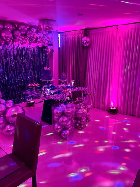 Pink Glow In The Dark Party, Nightclub Theme Party Ideas, Party Decorations Euphoria, Y2k Birthday Ideas, Y2k Sweet 16, Bday Party Themes For Teens, 16th Birthday Party Ideas Sweet 16 Theme, Euphoria Party Ideas, Euphoria Birthday Party Theme