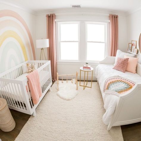 Sisters Shared Room, Color Schemes Bedroom, Furniture Design Bedroom, Furniture Ideas Bedroom, Toddler And Baby Room, Rainbow Girls Room, Shared Girls Room, Sister Room, Ideas Habitaciones