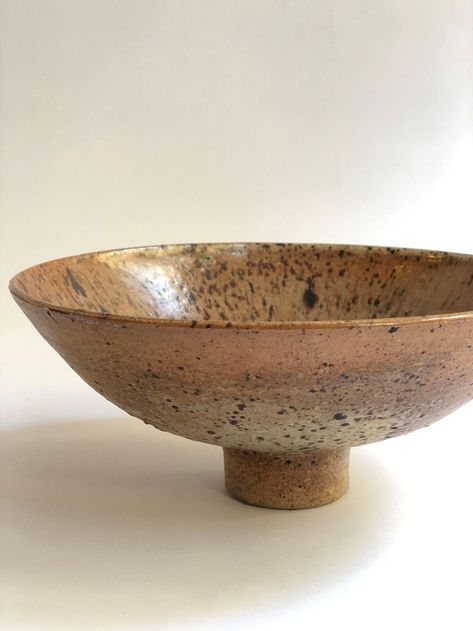 Large Bowl Ceramic, Large Ceramic Bowls Handmade, Big Bowl Decor Ideas, Large Pottery Bowls, Large Ceramic Bowls, Big Ceramic Bowl, Pottery Bowl Shapes, Large Ceramic Bowl, Pottery Challenge