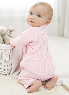 pretty in pink Sibling Names, Kind Photo, Cool Baby, Baby Center, Future Baby, Future Kids, Baby Fever, Baby Pictures, Children Photography