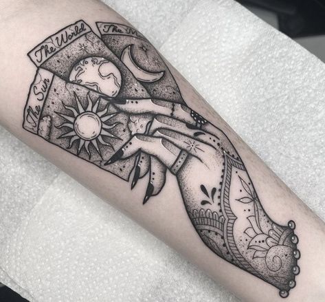 Wheel Of Fortune Tarot Tattoo, Aura Tattoos, Card Tattoos, Oregon Tattoo, Tableware Ideas, Tattoo Sun, Mystical Tattoos, Knight Of Cups, Tarot Card Tattoo