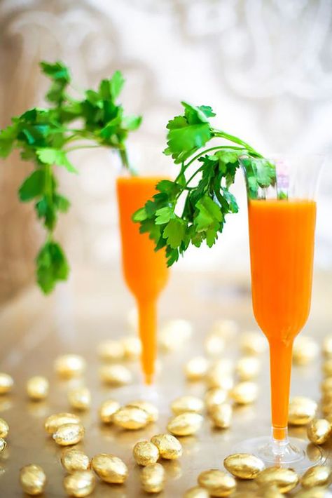 You can't celebrate Easter without these cocktails! #joyjolt #drinkwithjoy Paleo Easter, Easter Drink, Easter Cocktails, Mimosa Recipe, Healthy Cocktails, Jillian Harris, Fruity Cocktails, Carrot Juice, Easter Dinner