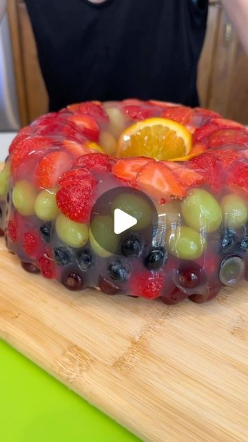 Jacky Has Fun on Instagram: "Summer Fruit Cake 🤤 #fruitcake #easyrecipes  #summerrecipes #bundtcake #summervibes #delicious #refreshing #foodrecipes #foodreels #jello #jellocake #eattherainbow" Summer Fruit Cake, Fruit Presentation, Jello With Fruit, Salad Cake, Fruit Creations, Jello Cake, Jello Desserts, Sorbet Recipes, Easy Summer Desserts