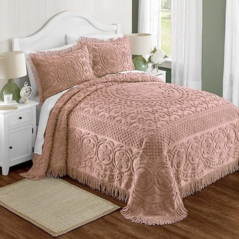 Luxury Hotel Bedding, Ruffle Bedspread, Pink Bedspread, Ivory Bedding, Hotel Bedding, Queen Bedspread, Mid Century Modern Bedroom, Crochet Blanket Designs, Pink Bedrooms