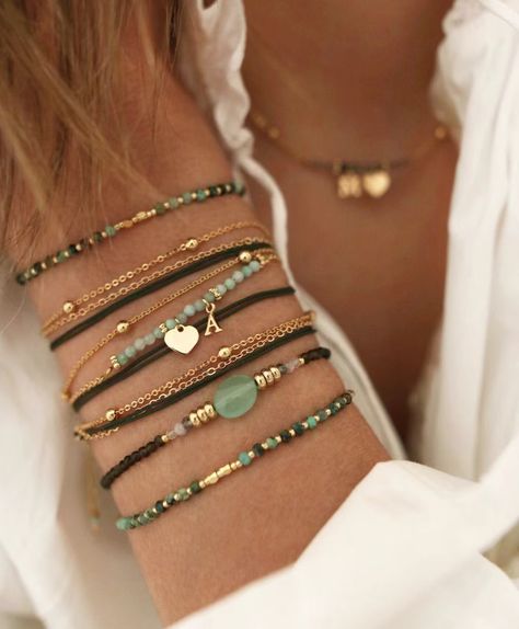 Aestethic Bracelets, Bracelet 2024 Trend, Neutral Bracelet Ideas, Trendy Beaded Bracelets 2023, 2023 Beaded Jewelry Trends, 2024 Bracelet Trends, Bracelet Combo Ideas, Trending Jewelry 2023 Handmade, Neutral Beaded Bracelets