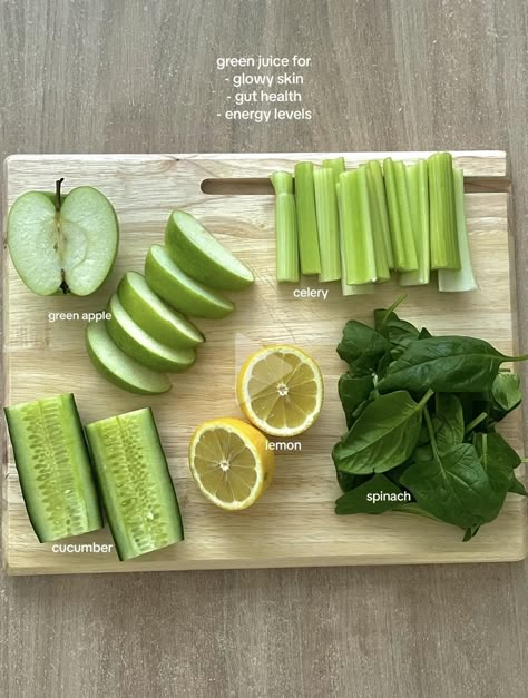 Diet Menu Ideas, Whole Food Smoothie Recipes, Debloating Juice, Debloat Juice, Green Drink Aesthetic, Juices Aesthetic, Smoothies Aesthetic, Dairy Idea, Diet Meal Ideas