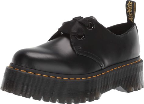 Dr Martens Holly, Platform Doc Martens, Doc Martens Style, Half Shoes, Dr Martens Womens, Platform Design, Dr Shoes, Holly Black, Black Shoes Women