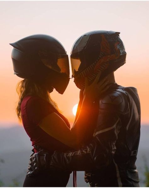 Motorcycle Couple Pictures, Motorcycle Photo Shoot, Bike Couple, Biker Couple, Motorcycle Couple, Motocross Love, Image Moto, Biker Photoshoot, Motorcycle Ride