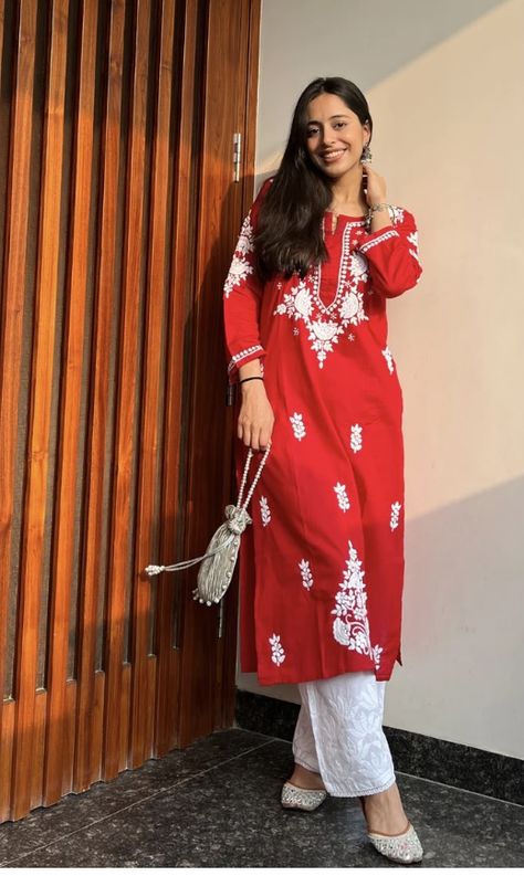 Chickenkari Dress, Lakhnavi Kurti, Holi Outfit, Kurti Aesthetic, Lucknowi Kurti, Party Wear Frocks, Floral Dresses With Sleeves, Chikankari Work, Stylish Kurtis Design