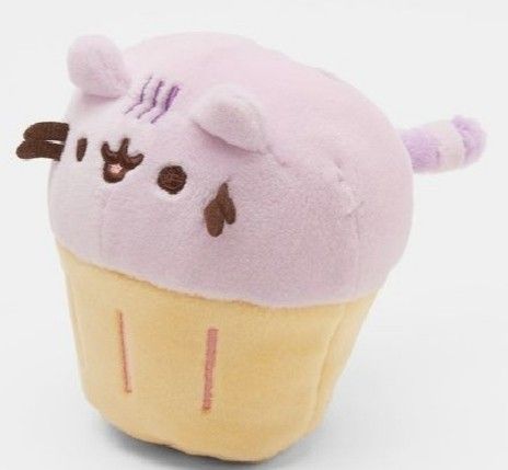 Pusheen Plushies, Pusheen Love, Pusheen Plush, Breakfast Pastry, Pusheen Cute, Presents Ideas, Cute Squishies, Pusheen Cat, Twin Beds