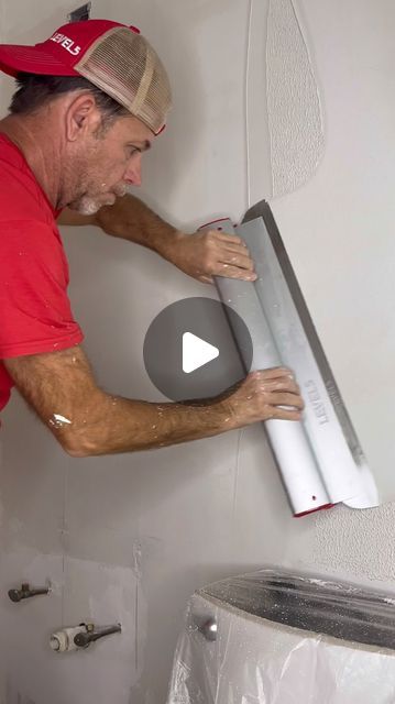 Paul Peck on Instagram: "Skim Coating Tips YOU NEED TO KNOW! #skimcoat #tips #paintroller #ugly #walls #ceiling #skimming #drywallrepair #mudding #usg #allpurpose #plus3 #jointcompound #level5tools #drywalltools #satisfying #asmr #drywall #homerepairs #youcandoit #diyhomeprojects #diy #beginner #paulpeck #paulpeckdrywall #drywalltube" Dry Wall Ceiling Design, Skim Coating Walls Diy, Skim Coating Walls, Mudding Drywall, Skim Coating, Drywall Texture, Drywall Finishing, Drywall Tape, Drywall Mud