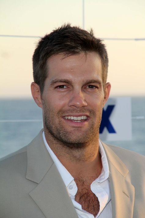 Geoff Stults, Luke Mitchell, Kevin Mckidd, Wedding Crashers, 7th Heaven, Wide Receiver, Professional Football, Shirtless Men, Ex Husbands