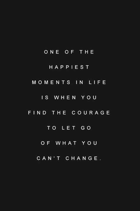 You lose yourself trying to hold on to someone who doesn’t care about losing you. Sanna Ord, Citation Force, Inspirerende Ord, Motiverende Quotes, Life Quotes Love, Bohol, Quotes About Moving On, Quotable Quotes, Happy Moments