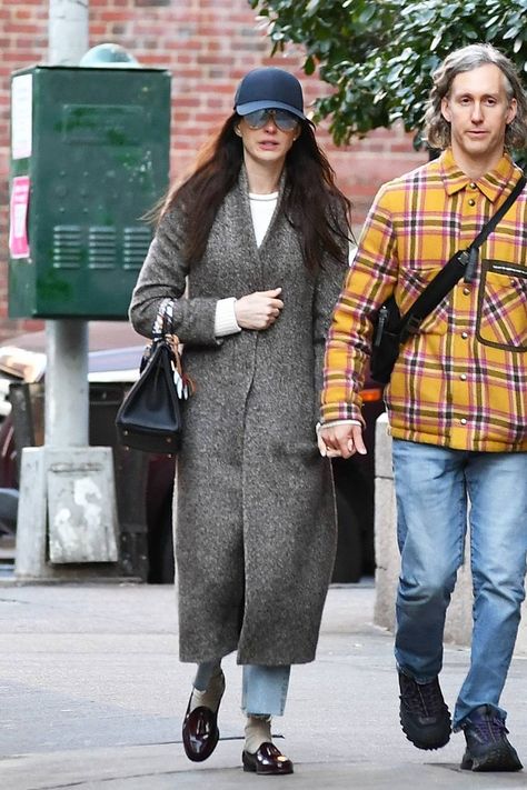 Anne Hathaway's Patent-Leather Shoes Are the Next Big Trend | Who What Wear Patent Leather Shoes Outfit, Patent Leather Loafers Outfit, Leather Loafers Outfit, Leather Shoes Outfit, Walking In Nyc, Louboutin Loafers, Christian Louboutin Loafers, Mark My Words, Anne Hathaway Catwoman