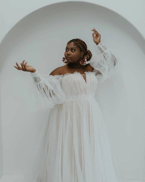 See more Studio Levana gowns on Pinterest account Studio Levana, Curvy Wedding, Plus Size Brides, Tulle Sleeves, Plus Size Wedding, Pinterest Account, Wedding Poses, Full Figured, Bridal Outfits