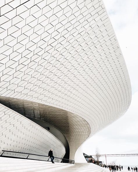 Amanda Levete, Oscar Niemeyer Architecture, Business Architecture, Mall Facade, Airport Design, Architecture Collage, Architecture Design Concept, Harbin, Museum Architecture