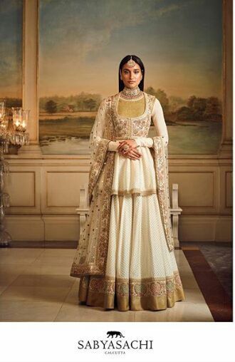 Sabyasachi Lehenga Bridal, भारतीय दुल्हन संबंधी, डिजाइनर कपड़े, Sabyasachi Bridal, Sabyasachi Lehenga, Nikkah Dress, Pakistani Bridal Dresses, Indian Gowns, Indian Bridal Outfits