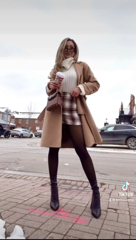 Skirt Turtleneck Outfit Boots, Winter Skirt Outfit With Coat, White Turtleneck With Skirt, Checked Skirt Outfit Winter, White Turtleneck And Skirt Outfit, Skirt With Coat Outfit Winter, Outfits With Brown Plaid Skirt, Plaid Skirt Outfit With Tights, Winter Outfits Skirt Tights