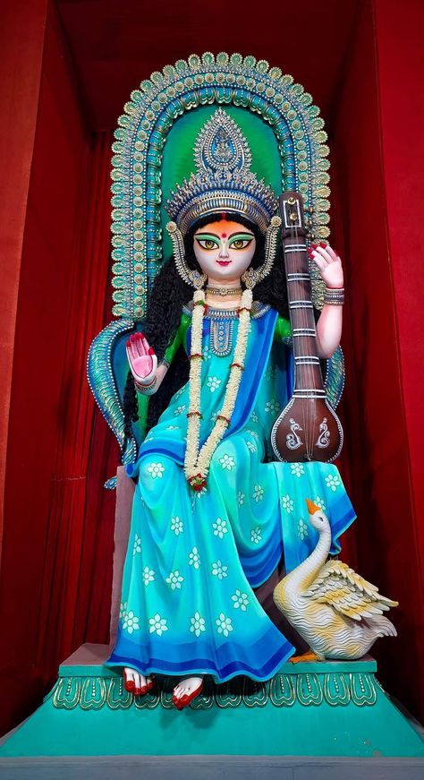 Swarasati Mata, Saraswati Thakur Photo, Bengali Saraswati Idol, Swarasati Maa Drawing, Maa Saraswati Murti, Saraswati Mata Murti, New Model Saraswati Murti, Sarswati Maa, Saraswati Thakur