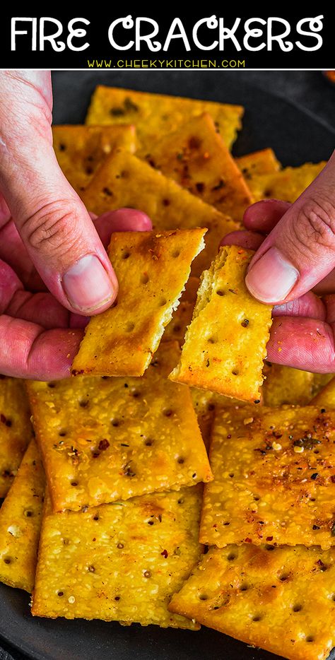 Firecrackers Recipe Crackers, Pepper Crackers Recipe, Saltine Crackers Snacks, Hot Saltine Crackers, Tennessee Hot Crackers Recipe, Spicy Firecracker Crackers, Hot Crackers Recipe No Bake, Hot Oyster Crackers Recipe, Cajun Fire Crackers