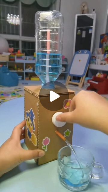 Kraftangan Prasekolah, Organizator Grafic, Diy Science Experiments, مشروعات العلوم, Cardboard Crafts Diy, Paper Craft Videos, Science Projects For Kids, Diy Science, Easy Paper Crafts Diy