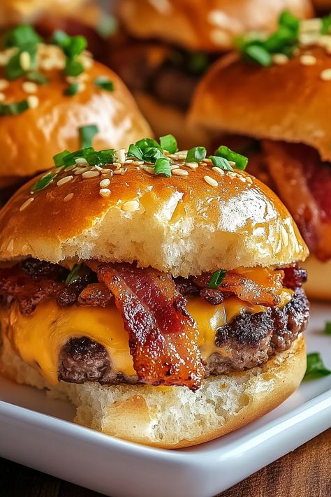 Best Bacon Cheeseburger Recipe, Double Cheeseburger, Best Bacon, Gooey Cheese, Bacon Cheeseburger, Garlic Parmesan, Casual Dinner, Crispy Bacon, Melted Cheese