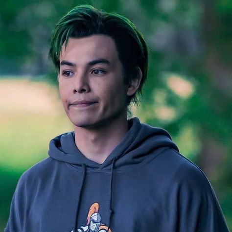 Ryan Potter Beast Boy, Beast Boy Titans, Garfield Logan, Dc Comics Poster, Teen Titans Characters, Titans Dc, Ryan Potter, Action Icon, Dc Titans