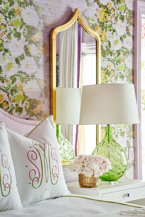 Leontine Linens, Dallas Interior Design, Studio Mcgee, Wallpaper Bedroom, Cheap Decor, Southern Charm, Laura Lee, White Decor, Beautiful Bedrooms