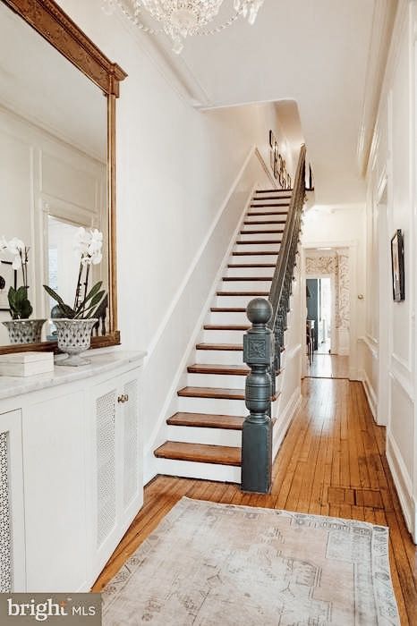 Victorian Interiors Modern, Folk Victorian Interior, Modern Victorian Farmhouse, Victorian Entry, Modern Victorian Decor, Rochester Homes, Victorian Renovation, Lauren Liess, Dc Washington