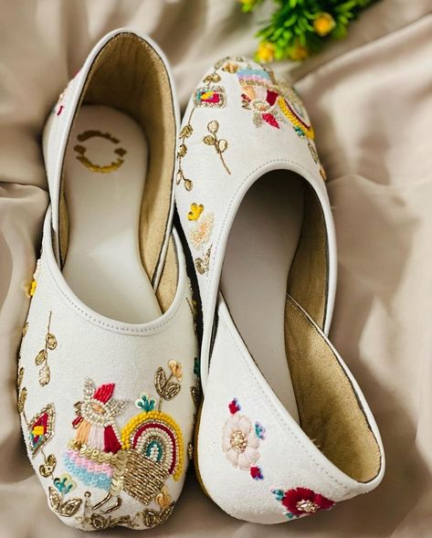 Mules | Flats | Heels | Kolhapuri | Wedges | Jutti White Khussa, Wedding Shoes For Women, Women Wedding Shoes, Embroidered Flats, Punjabi Jutti, Bridal Dresses Pakistan, Work Shoe, Embroidery Shoes, Shoes Photography