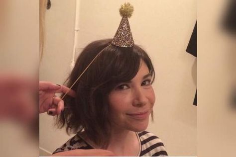 People are curious about who Carrie Brownstein's partner is. learn about her love life and sexuality, from her past relationships to her current ones. Mysterious Person, One More Hour, Abbi Jacobson, Carrie Brownstein, Spin Magazine, Fred Armisen, Past Love, Female Musicians, Punk Inspiration