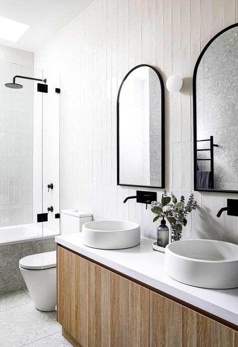 A traditional Victorian cottage in Balmain's modern extension | Inside Out Arched Mirrors, Subway Tiles Bathroom, Bathroom Design Inspiration, Mirror On The Wall, Downstairs Bathroom, Bathroom Inspiration Decor, Bathroom Inspo, Bathroom Renos, Bathroom Style