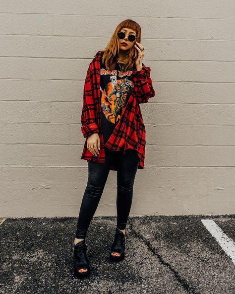 ᑎIᑕOᒪE ᗩᒪYᔕE🙃 on Instagram: “A forever go to ootd - pleather leggings, band tee, oversized flannel, and since it’s warming up I switched from boots to these @as98usa…” Leggings And Band Tee Outfit, Layered Flannel Outfit, Oversized Band Tee Outfits, Oversized Flannel Outfits, Band Tee Outfits, Oversized Band Tee, Pleather Leggings, Punk Looks, Flannel Outfits