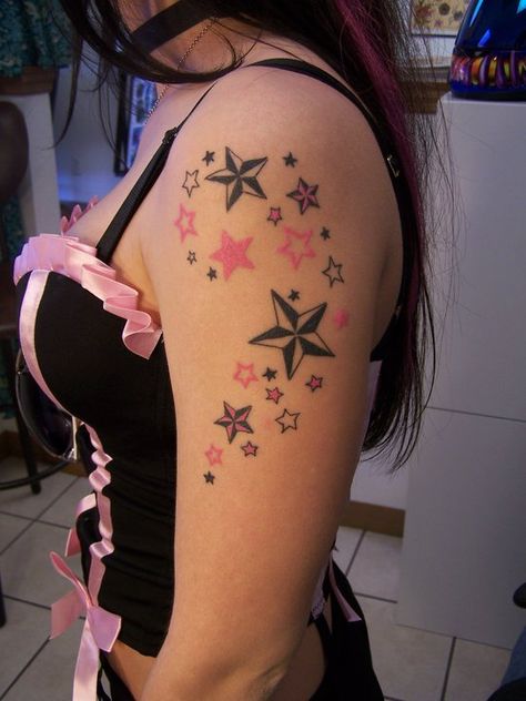 LOVE THIS! Instead of pink, prob blue Star Hip Tattoo, 2000s Tattoo Ideas, Lighting Tattoos, 2000s Tattoos, Tato Paha, Tato Dengan Makna, Star Tattoo Designs, Inspiration Tattoos