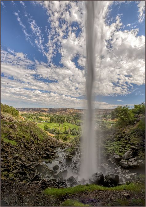 Perrine Coulee Falls is located in Twin Falls on the Snake River Canyon Perrine Coulee Falls, Snake River Canyon, Hdr Pictures, Twin Falls Idaho, River Canyon, Multiple Exposure, Twin Falls, Hdr Photography, Fall Pictures