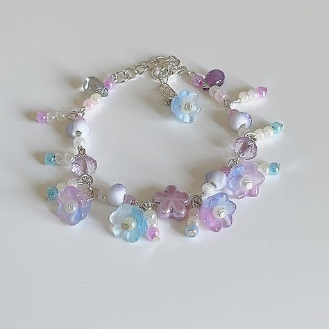 Blue And Purple Bracelet, Purple Bracelets, Purple Jewellery, Ethereal Jewelry, The Color Purple, Gelang Manik-manik, Green Beaded Bracelets, Pretty Jewelry Necklaces, Beaded Jewelry Necklaces