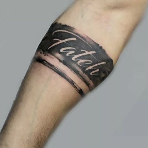 Name Tattoo Arm Man, Armband Tattoo Men Forearm, Bracelet Tattoo Men, Armband Tattoo Mann, Arm Band Tattoos For Men, Spartan Tattoos, Armband Tattoo Meaning, Ancient Greek Design, Black Band Tattoo